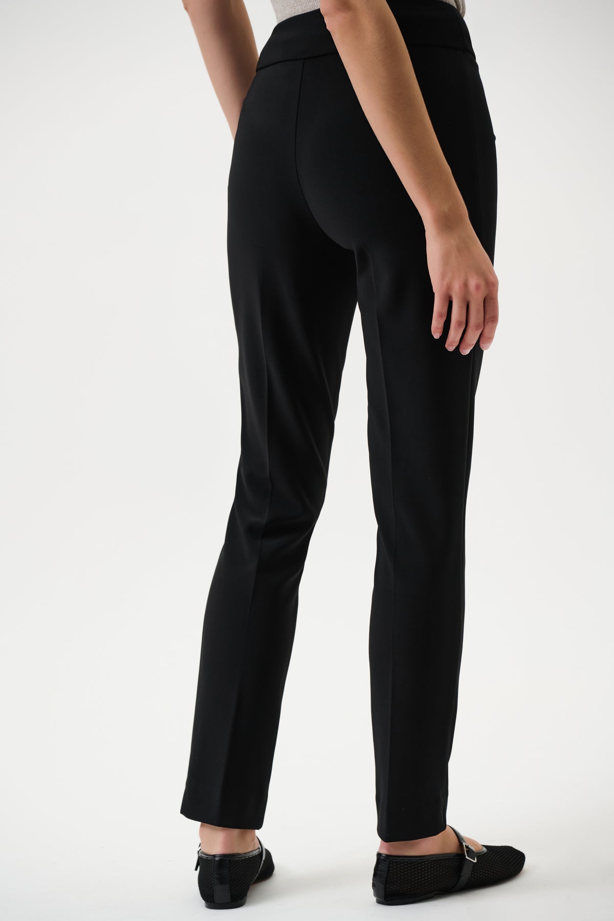 Joseph Ribkoff Classic Tailored Slim Pant in Black 144092