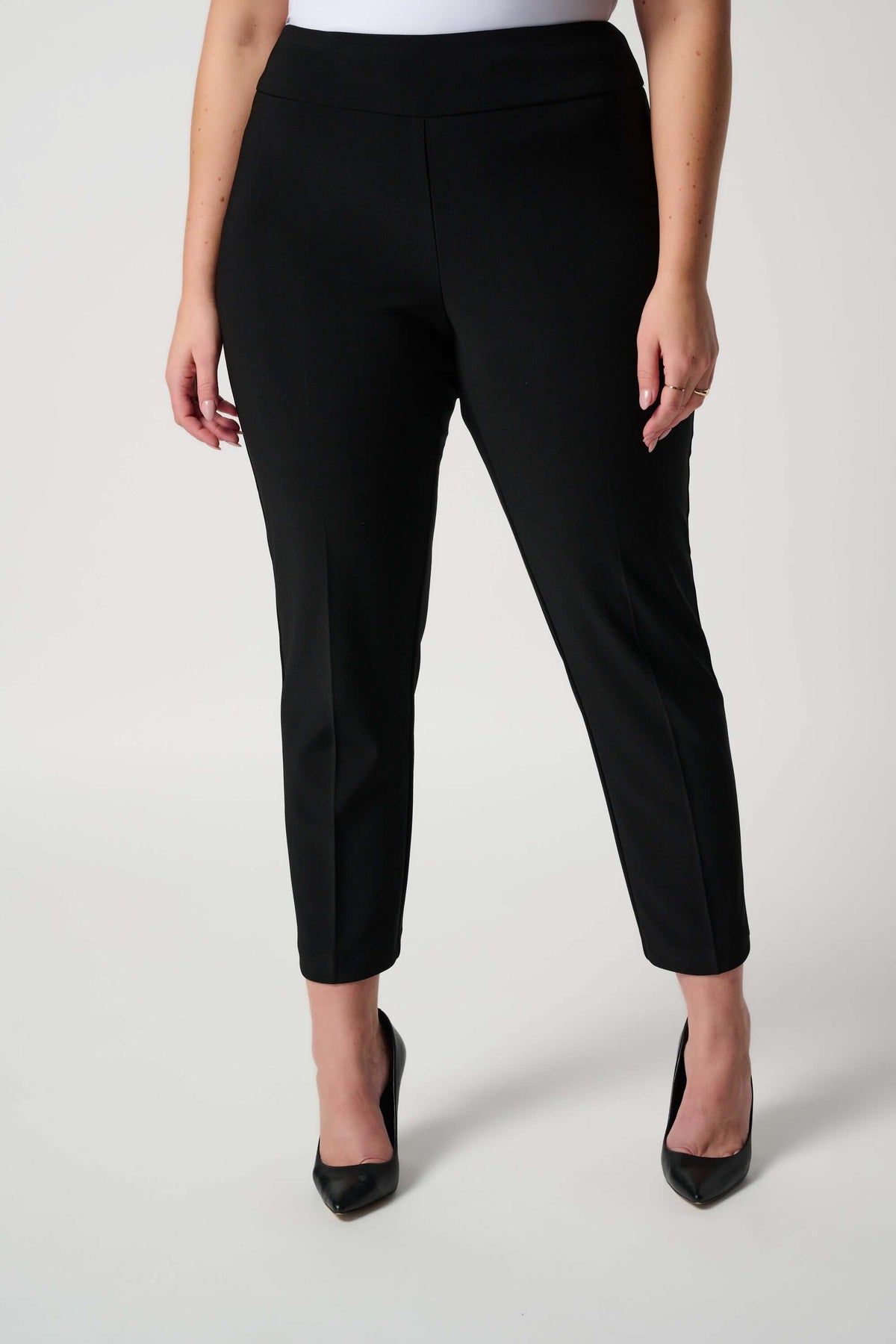 Joseph Ribkoff Classic Cropped Pant in Black 181089