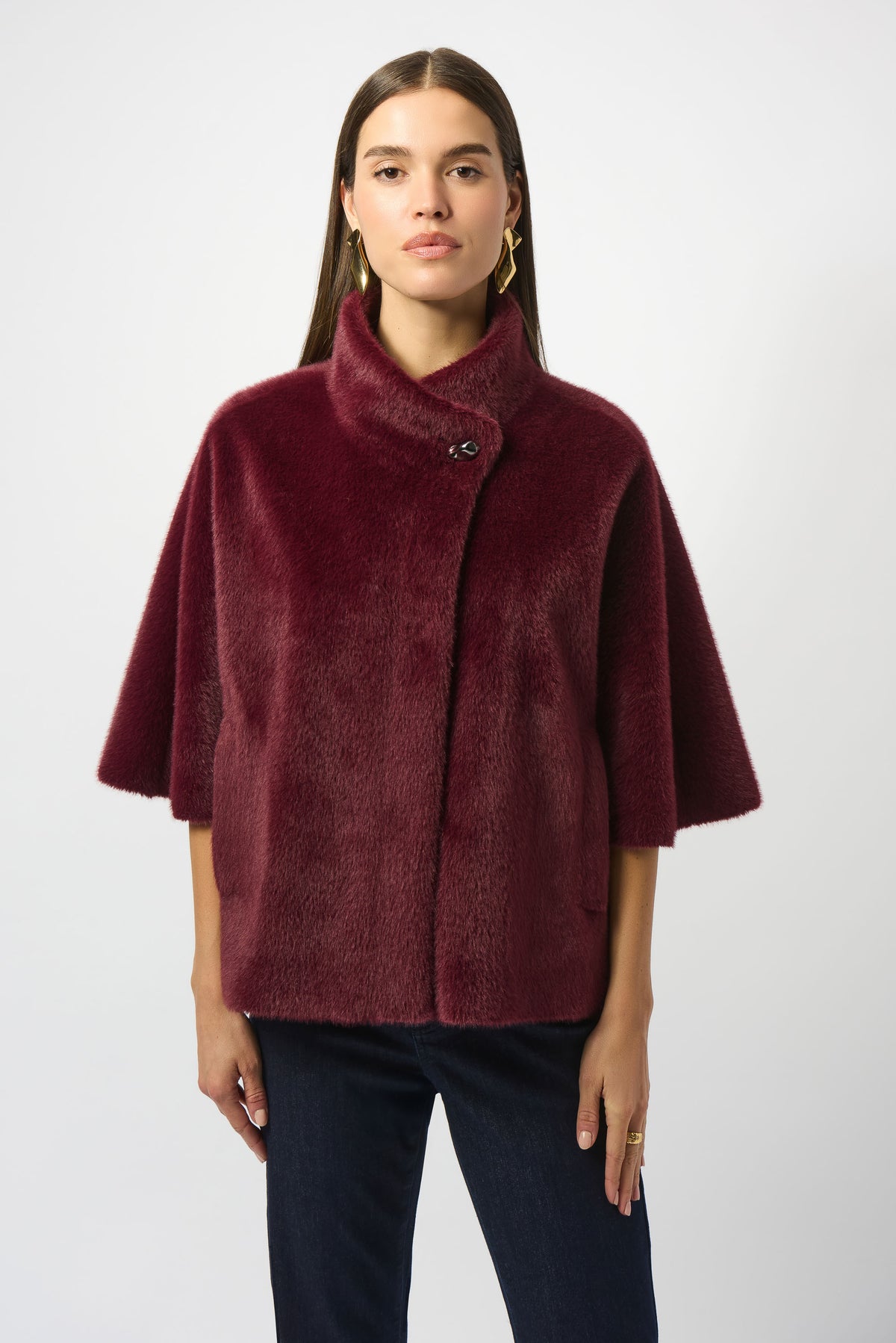 Signature Faux Fur Cape in Merlot 253924