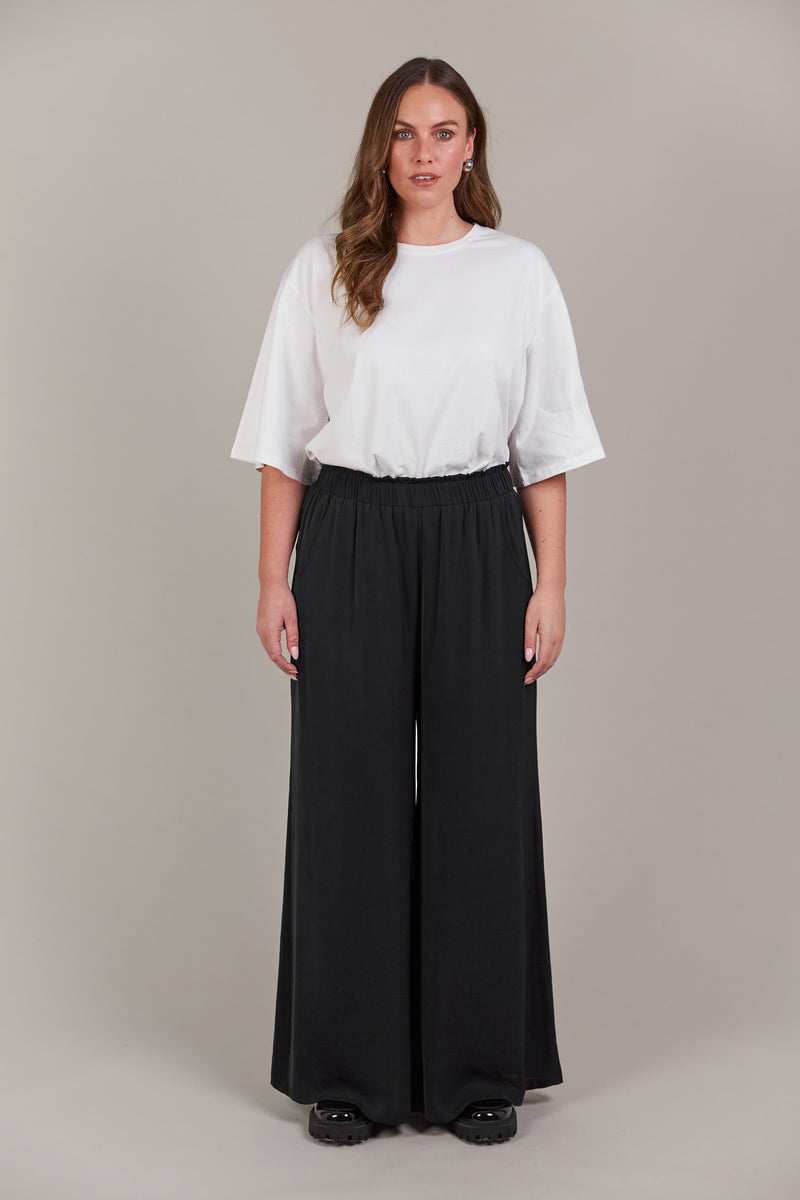 Eb & Ive Elsie Pant in Black