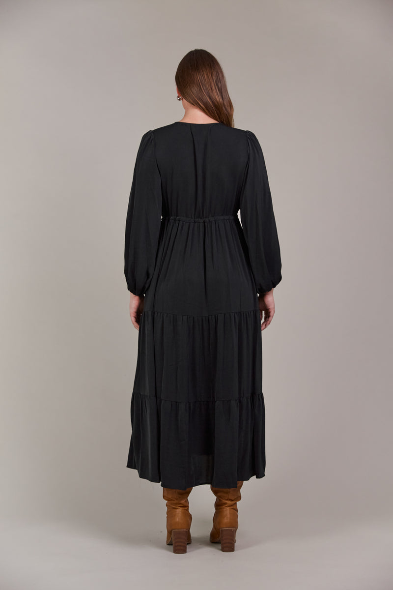 Eb & Ive Elsie Maxi Dress in Black