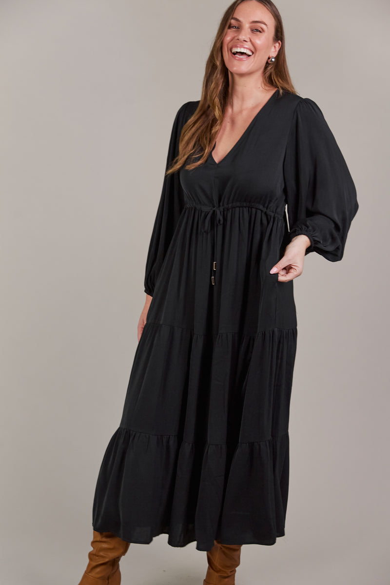 Eb & Ive Elsie Maxi Dress in Black