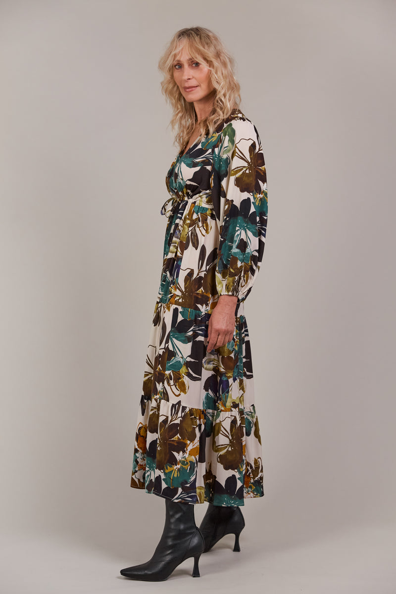 Eb & Ive Elsie Maxi Dress in Botanical Tusk