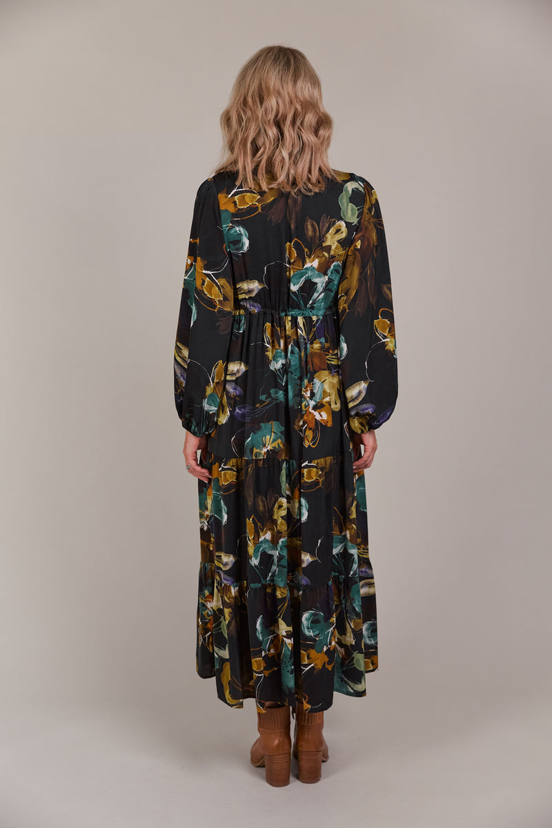 Eb & Ive Elsie Maxi Dress in Botanical Black