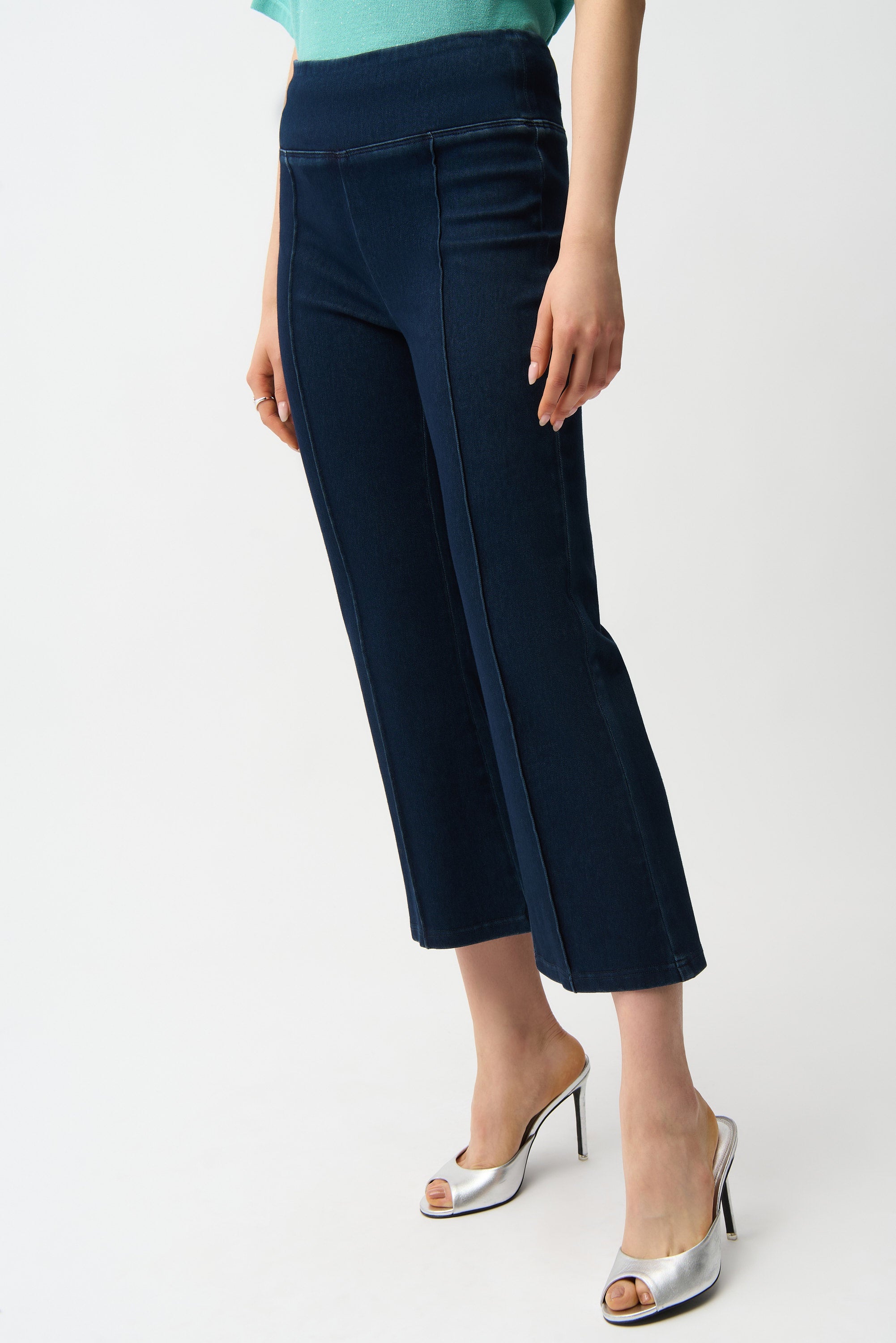 Joseph Ribkoff Cropped Flair Jean in Dark Denim Blue 261953