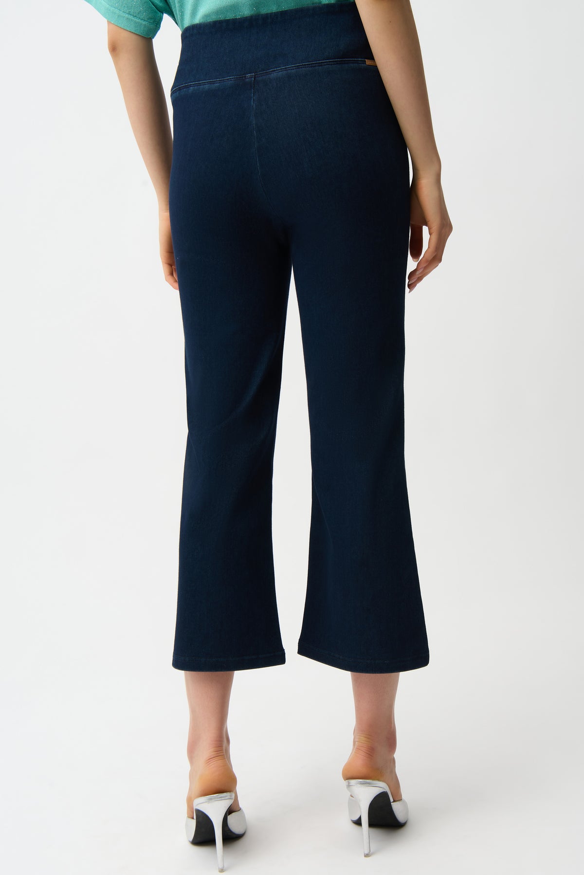 Joseph Ribkoff Cropped Flair Jean in Dark Denim Blue 261953