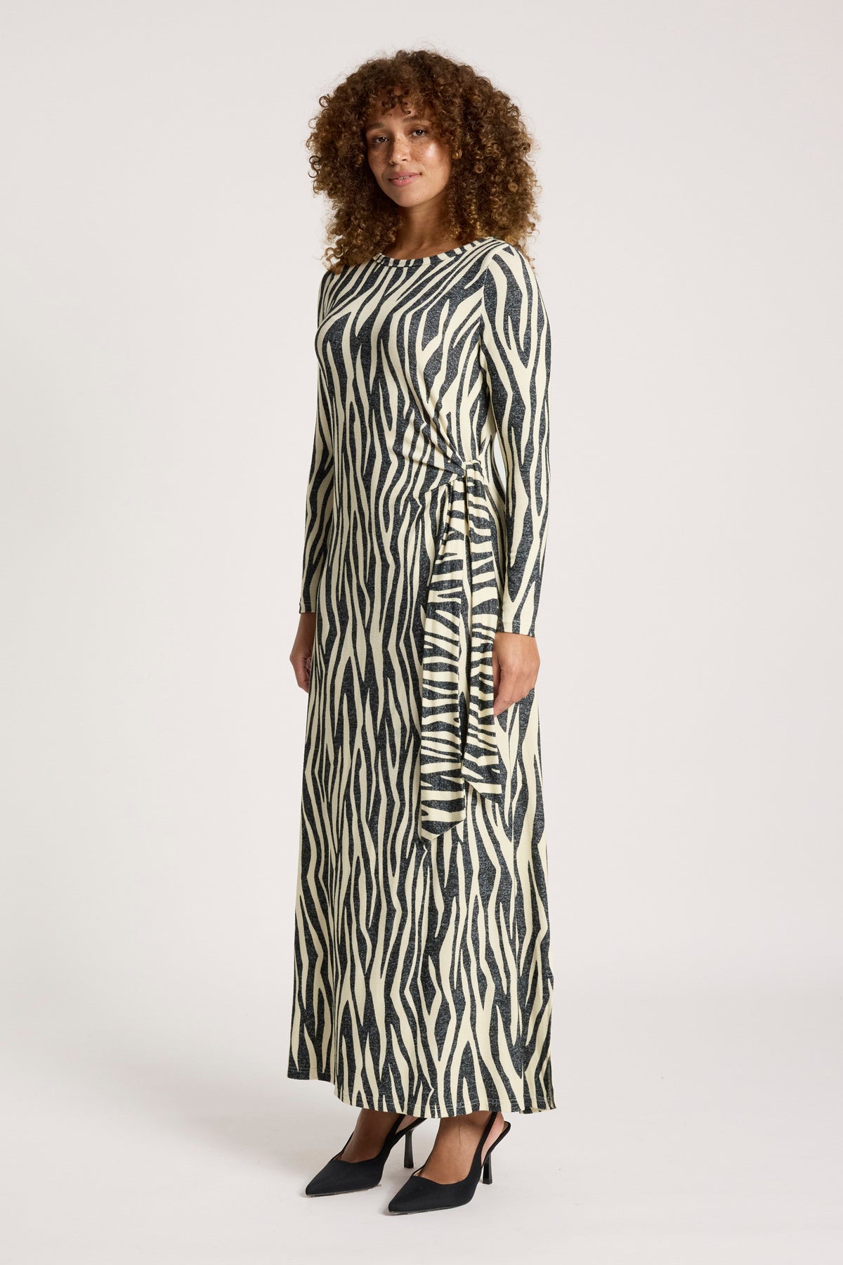 Eb & Ive Aria Tie Maxi Dress in Savanna