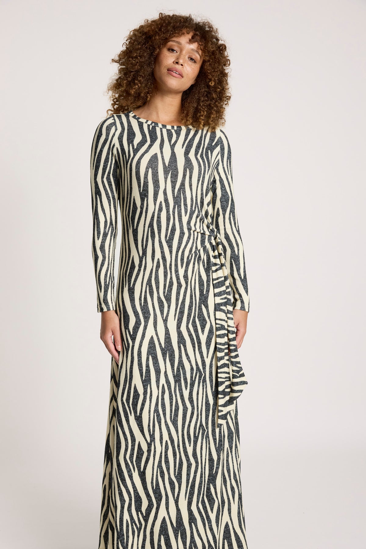 Eb & Ive Aria Tie Maxi Dress in Savanna