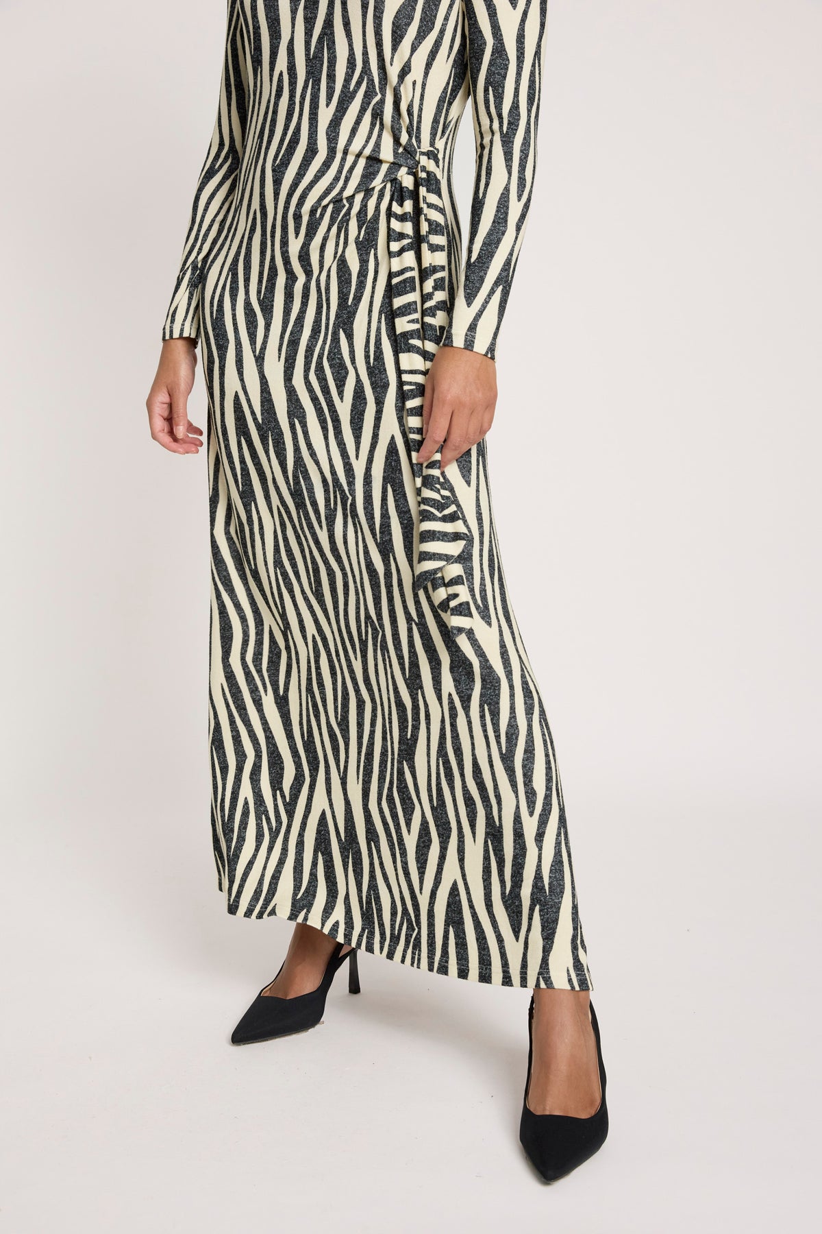 Eb & Ive Aria Tie Maxi Dress in Savanna