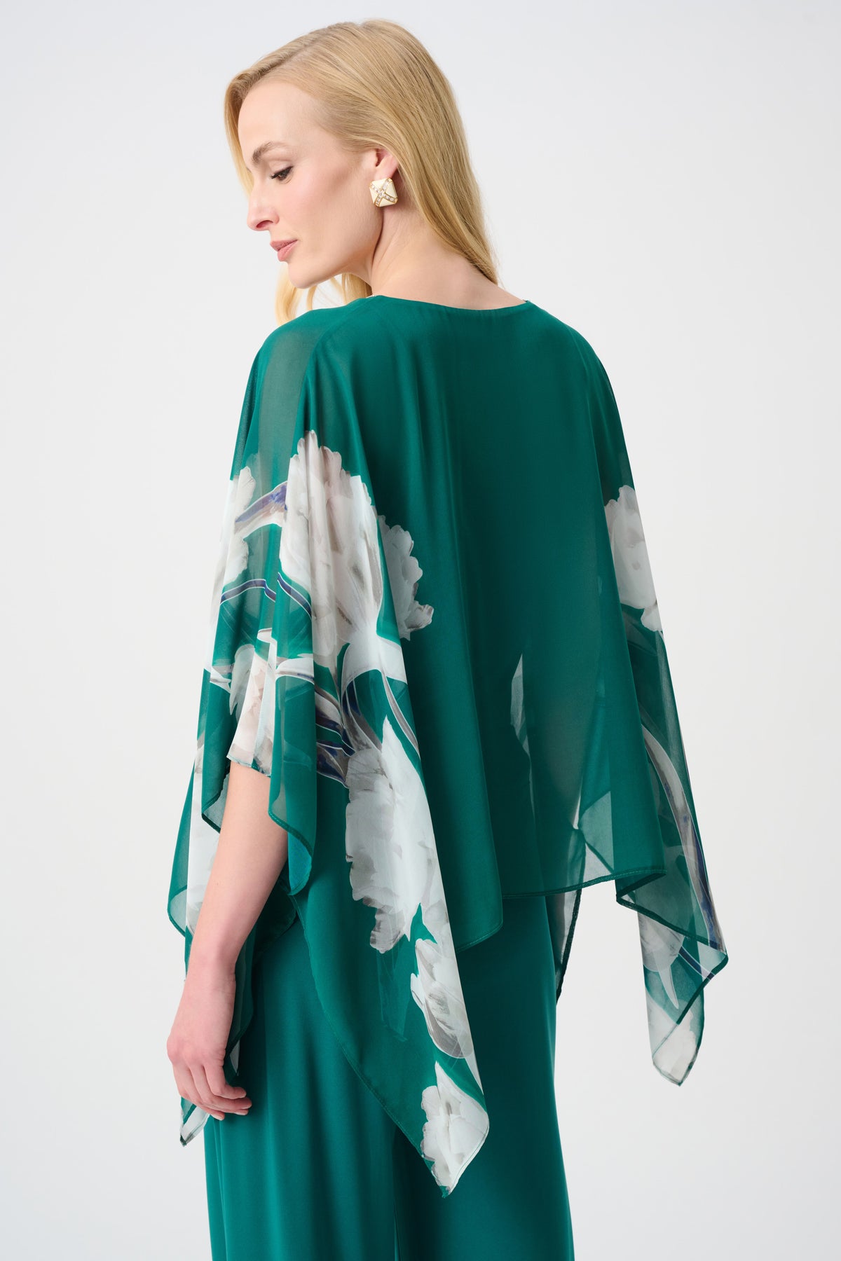 Signature by Joseph Ribkoff Poncho Top in Green 263730