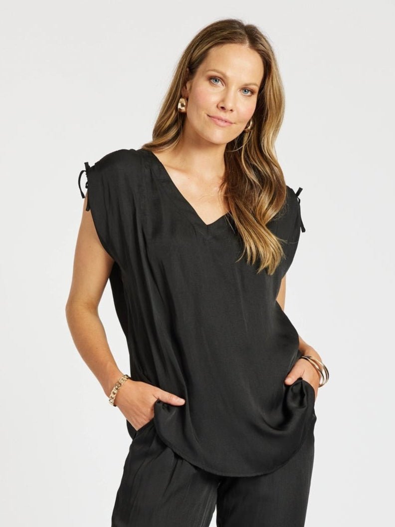 Hammock & Vine Traveller Luxe V Neck Top in Black