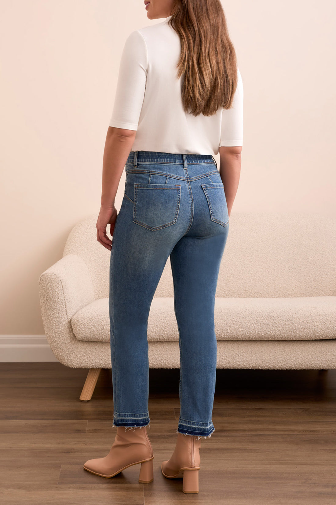 Tribal Sophia Curvy Hugging Microflare Crop Jean in True Vintage