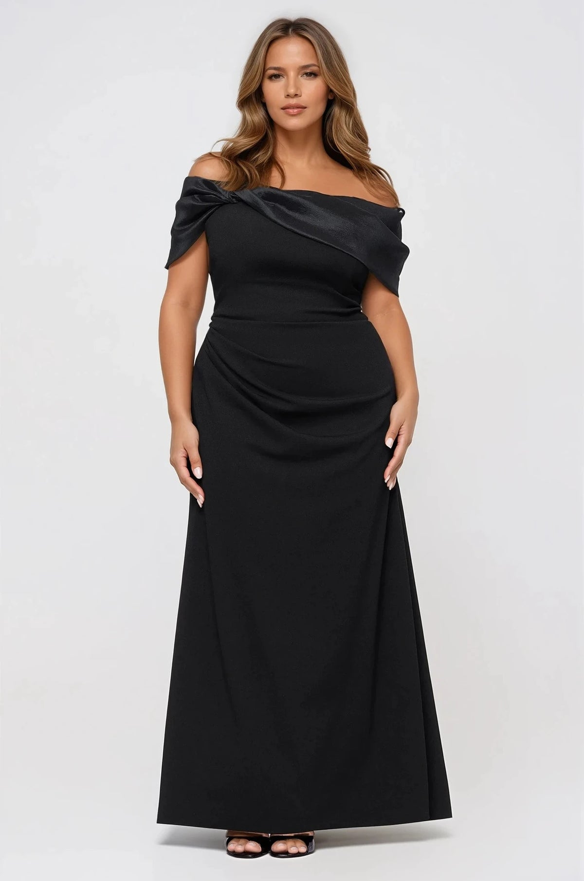 Ellie ALINA Gown in Black