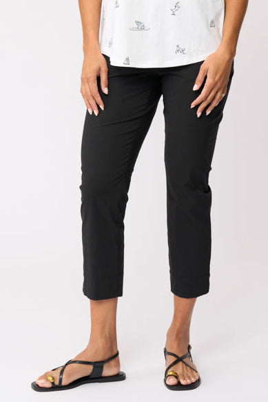 Foil FUSS FREE Capri in Black