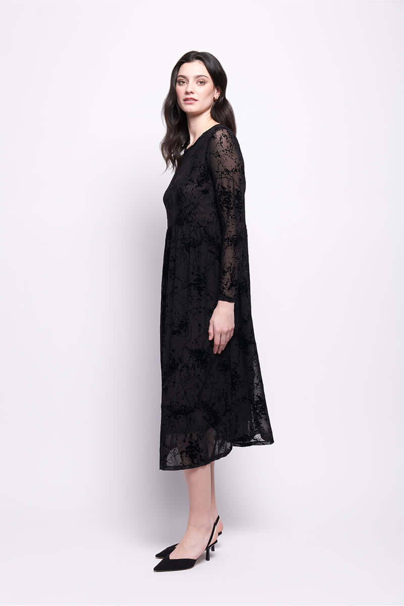 Foil International Velvet Dress in Black Splatter