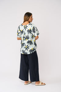 Foil ENCHANTING Top in Paper Flower