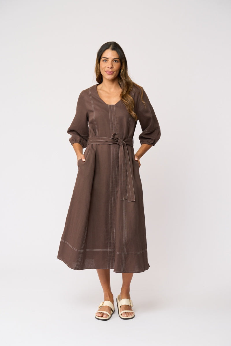 Foil SHOUT OUT Dress in Cocoa