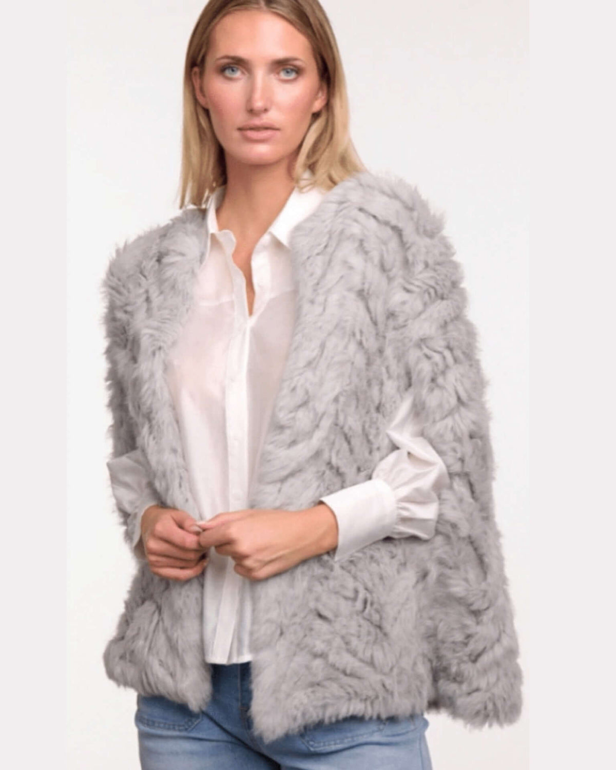 365 Days Rabbit Fur Cape in Silver