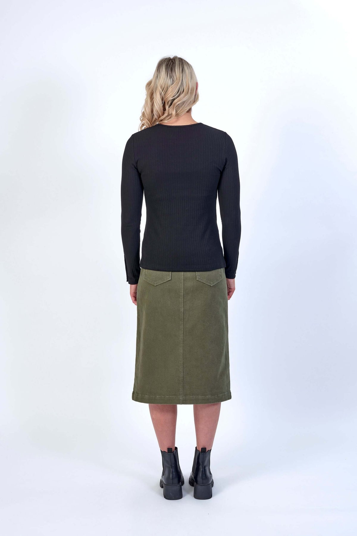 Knewe Virgo Ribbed Top in Black