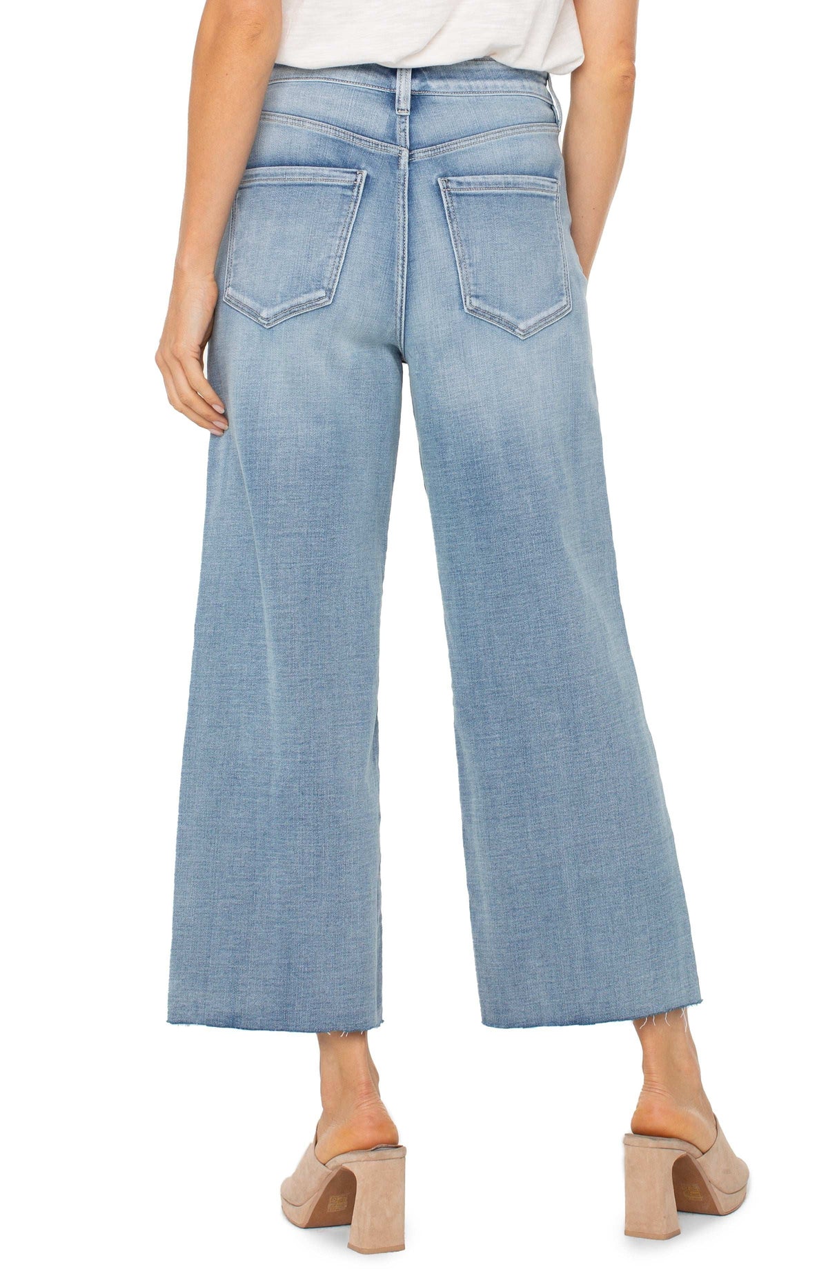 Liverpool Stride Hi Rise Cut Hem Jean in Weir Canyon