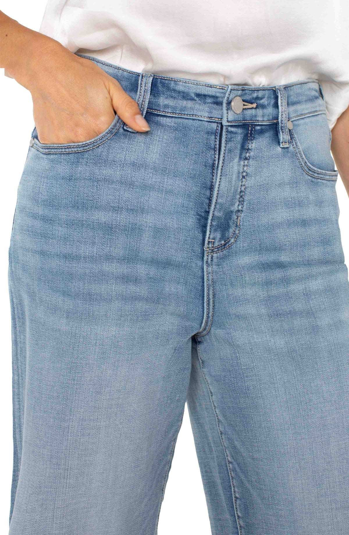 Liverpool Stride Hi Rise Cut Hem Jean in Weir Canyon