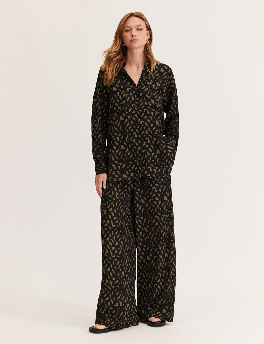 Staple The Label Zadie Wide Leg Pant in Black Khaki Geo