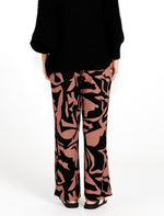 Sass Joelle Wide Leg Pant in Abstract