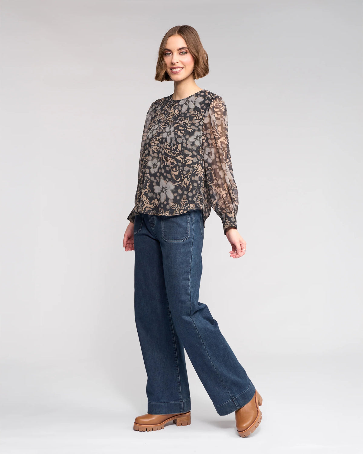 Knewe Lexie Top in Hazy