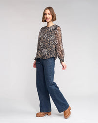 Knewe Lexie Top in Hazy