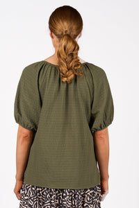 Knewe Focus Top in Olive