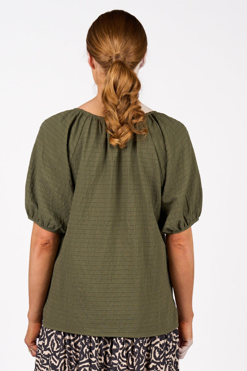 Knewe Focus Top in Olive
