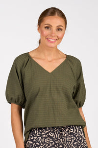 Knewe Focus Top in Olive