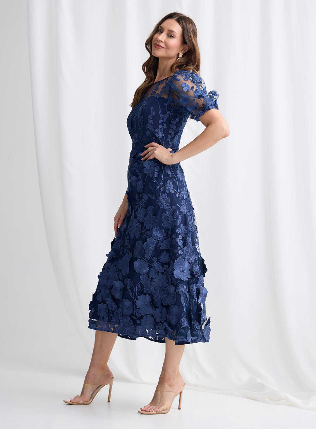 Trellis Lane LIZZIE Puff Sleeve Midi in Navy