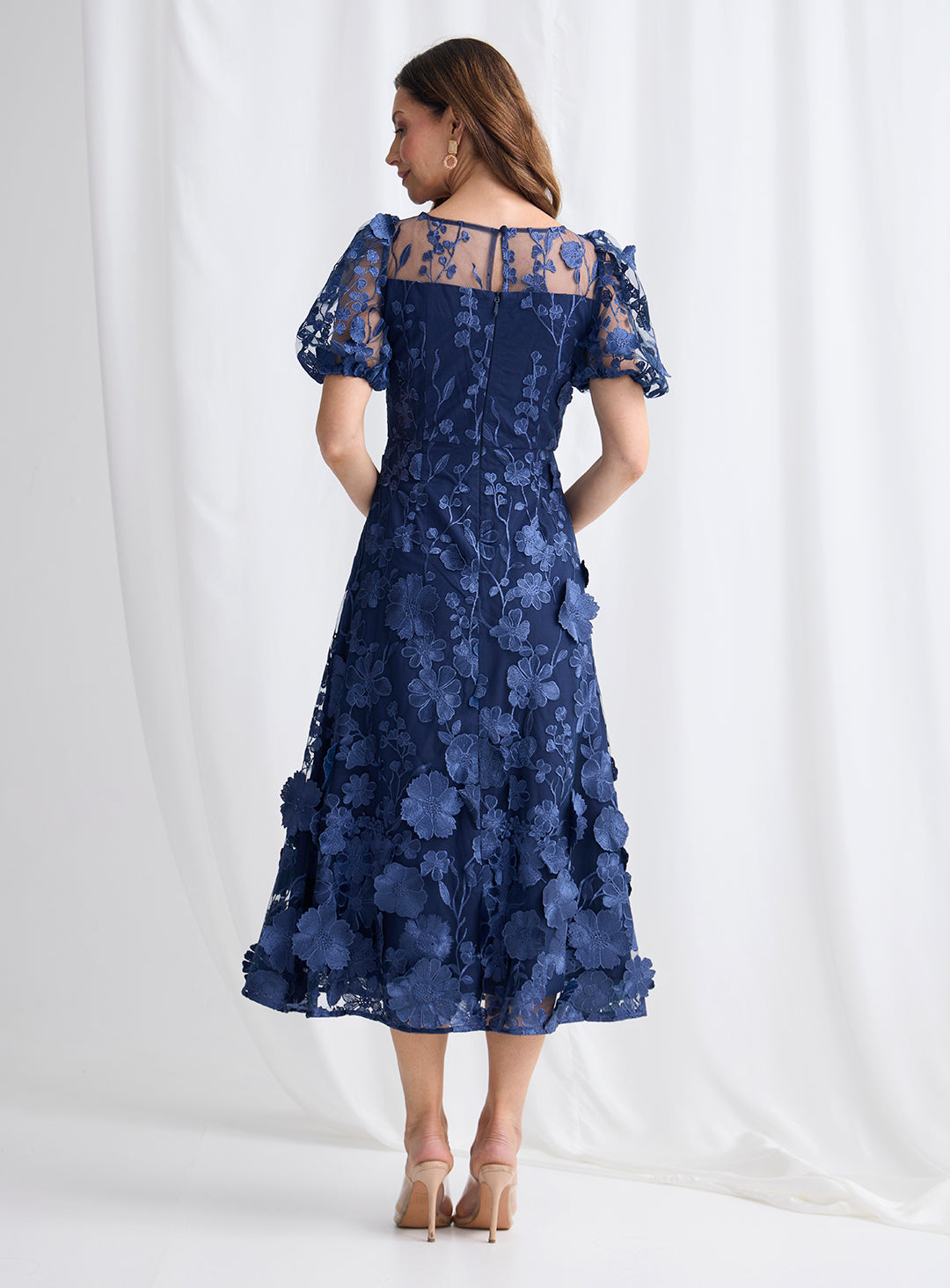 Trellis Lane LIZZIE Puff Sleeve Midi in Navy