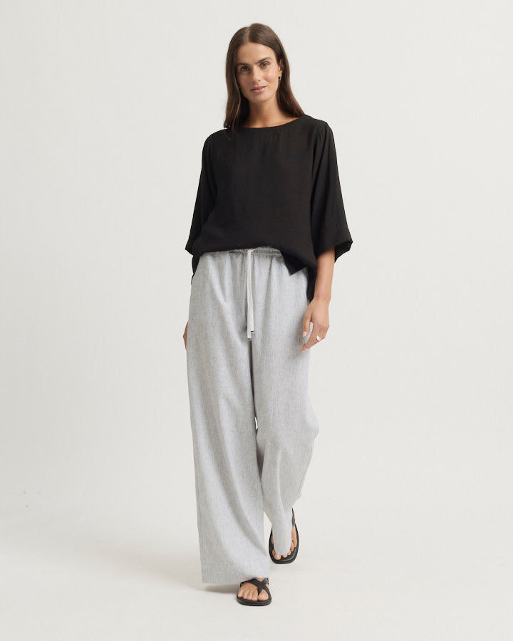 Yarra Trail SKYE Top in Black