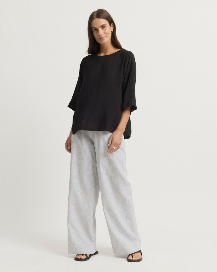 Yarra Trail SKYE Top in Black