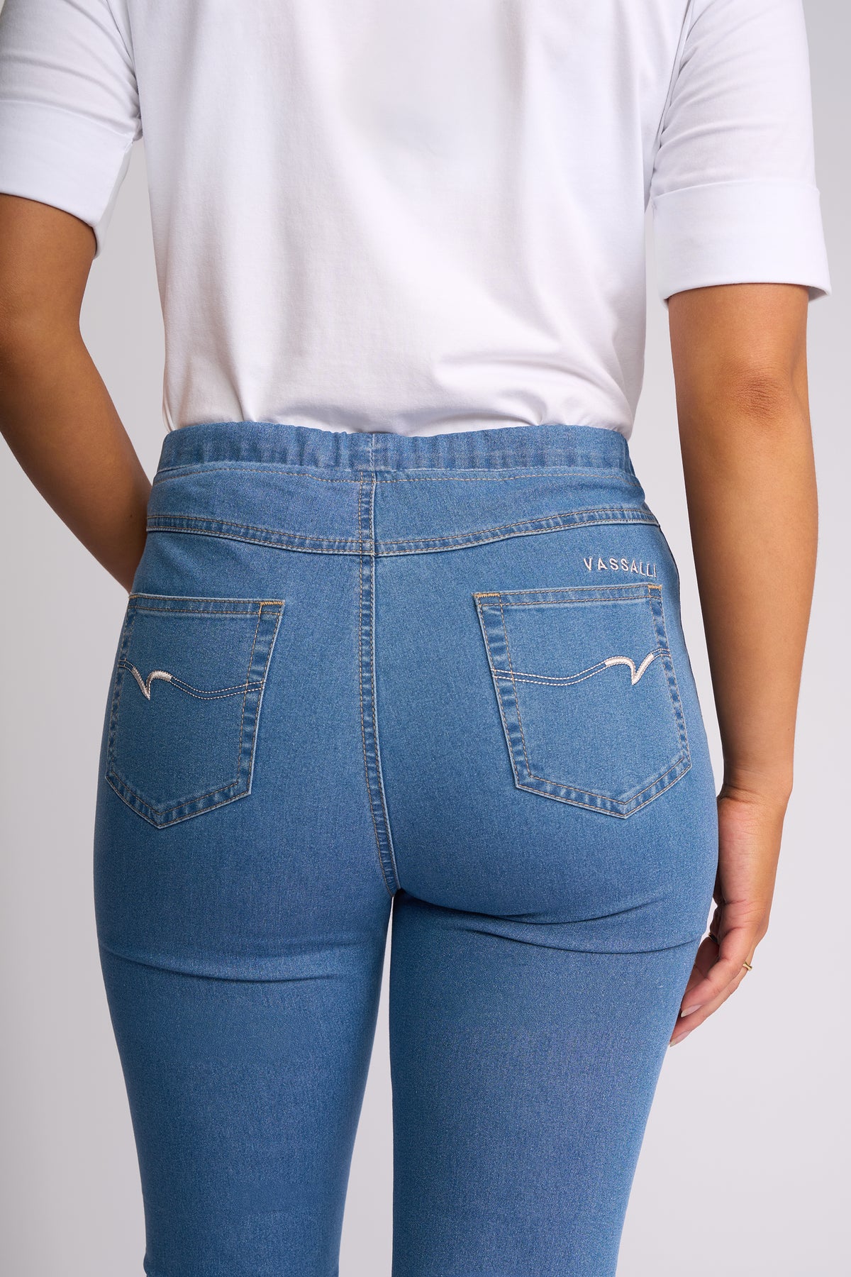 Vassalli HARBOUR 7/8 Pant in Light Denim 271CS