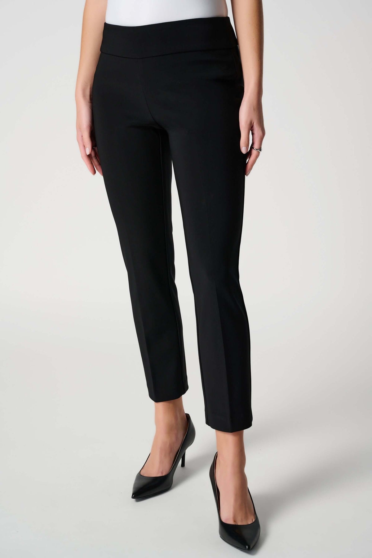Joseph Ribkoff Classic Cropped Pant in Black 181089